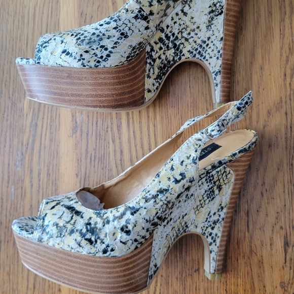 Steve Madden Luxe sz 6 snake print heels - Picture 2 of 8